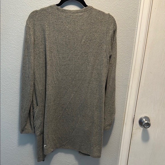 ZYIA Heather Gray Women's Cardigan Sweater - Picture 3 of 3